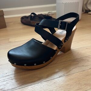 Brand New Kork’s Black Wooden Clogs